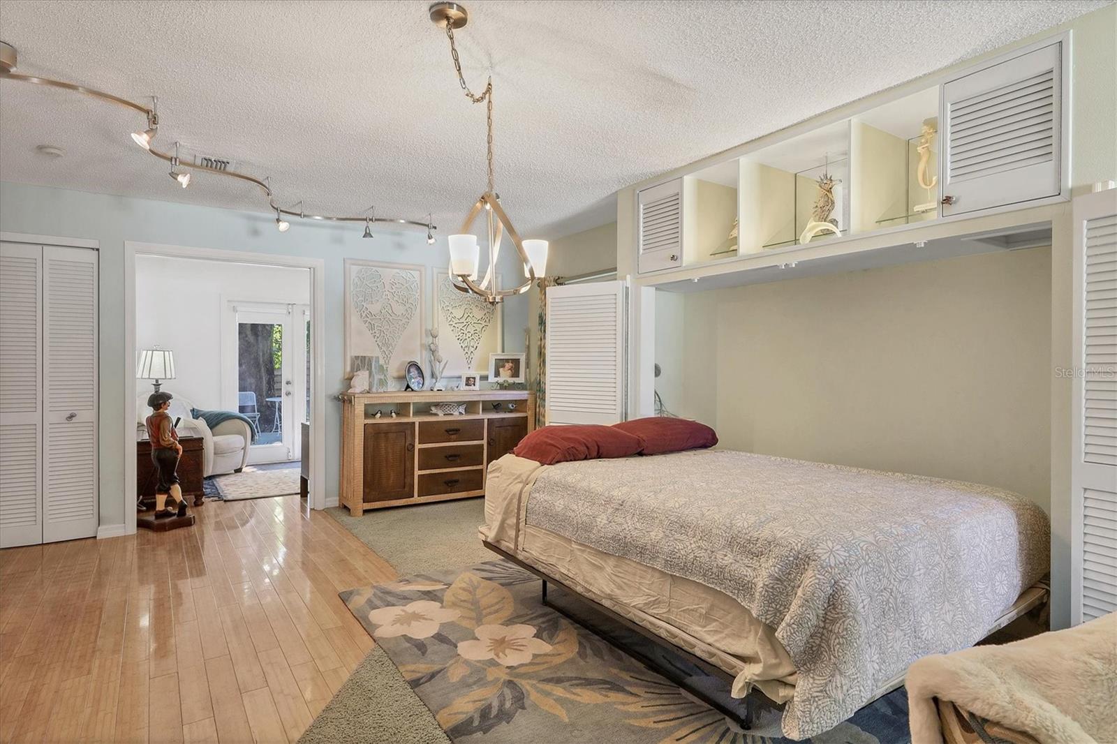 Image 26 of 40 For 2213 19th Avenue W