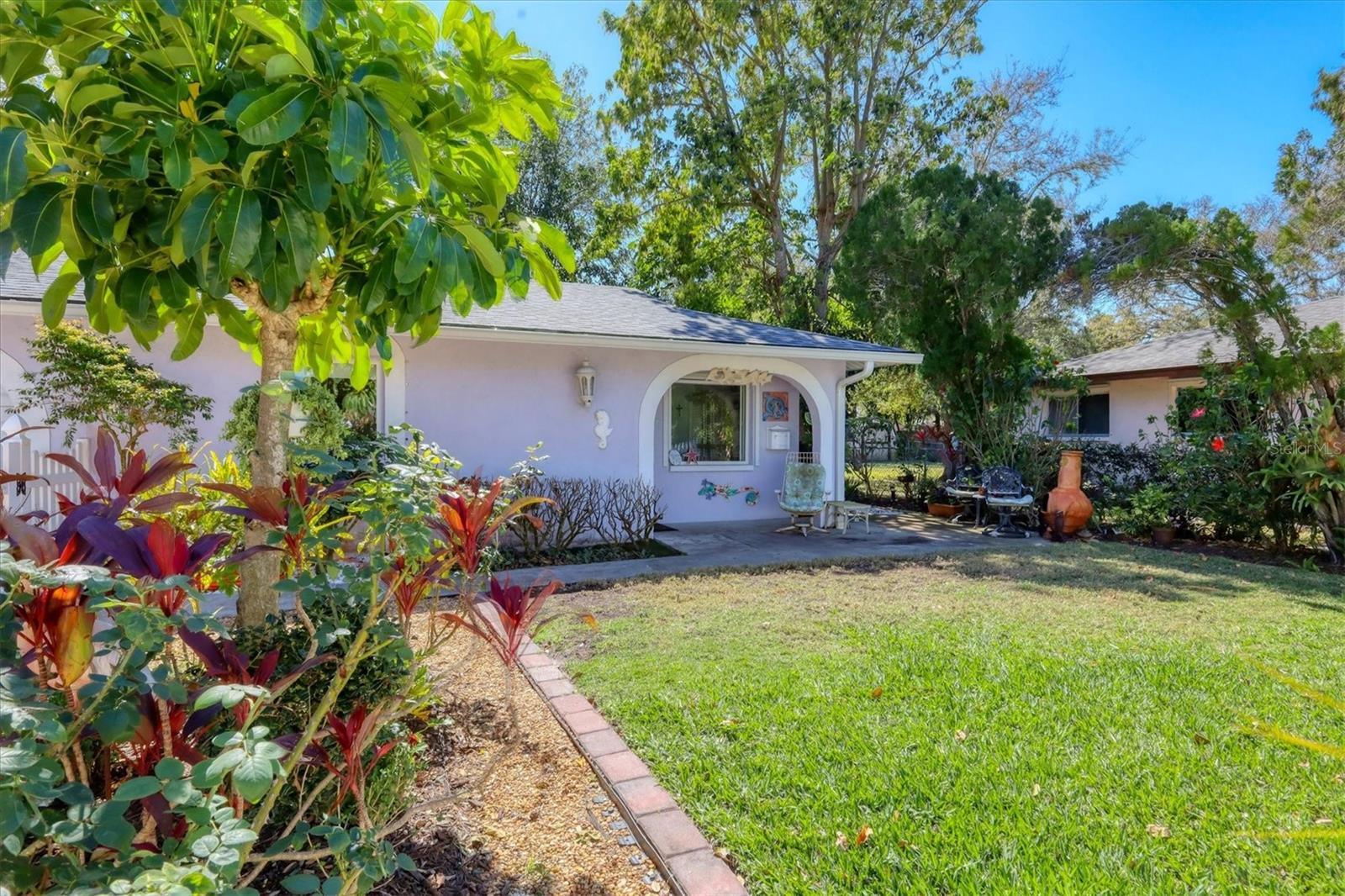 Image 4 of 40 For 2213 19th Avenue W