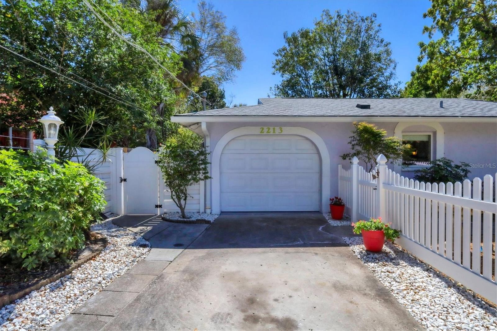 Image 6 of 40 For 2213 19th Avenue W