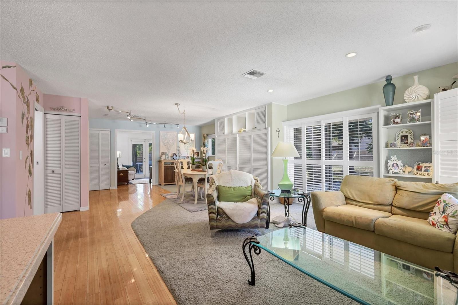 Image 7 of 40 For 2213 19th Avenue W