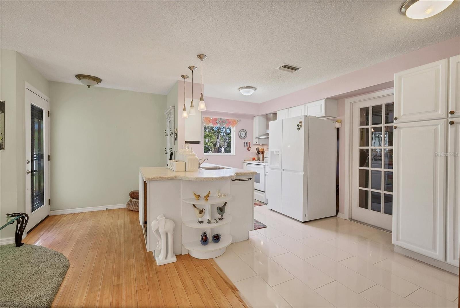 Image 8 of 40 For 2213 19th Avenue W