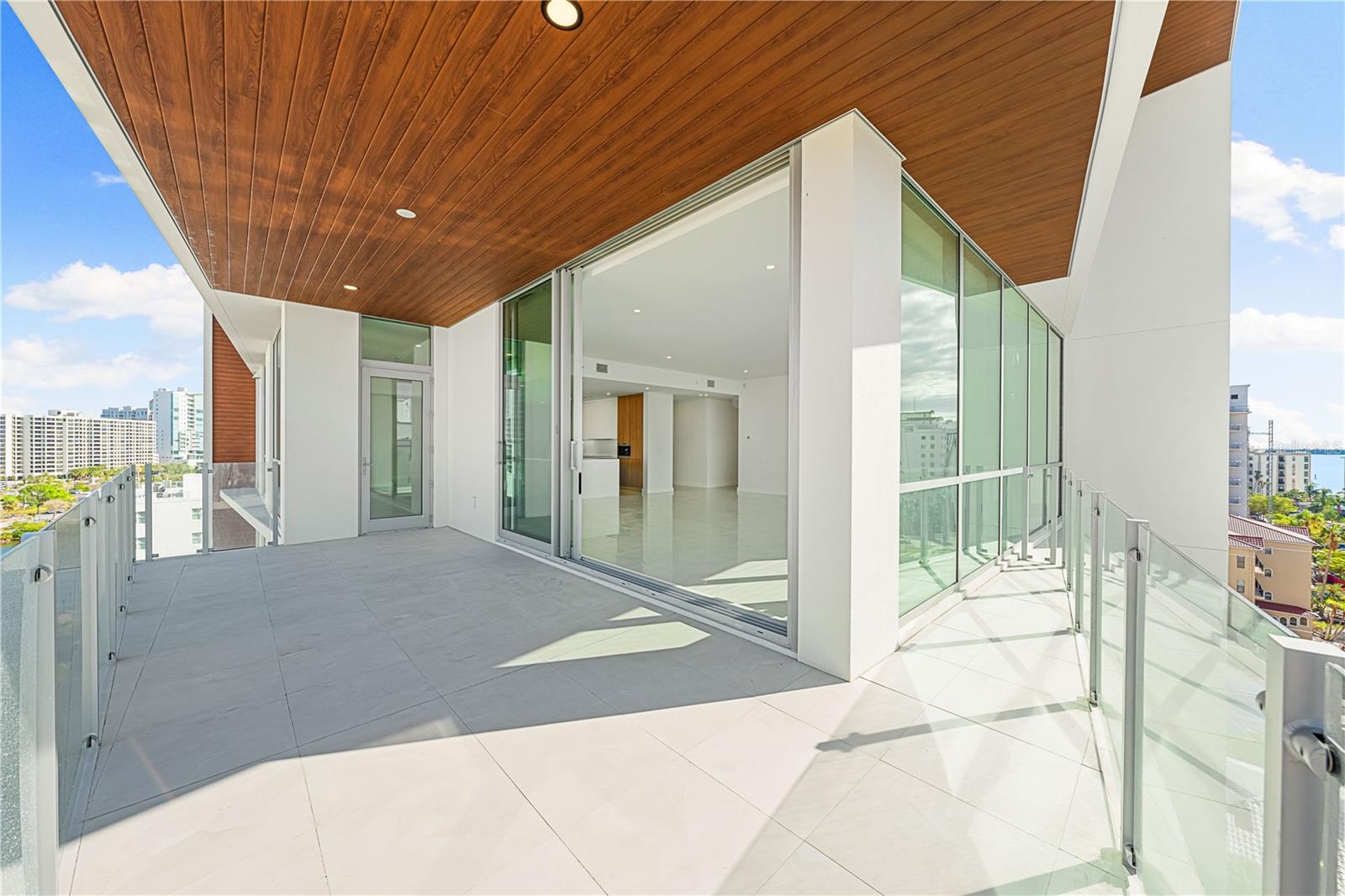 Image 41 of 67 For 111 Golden Gate Point 701ph