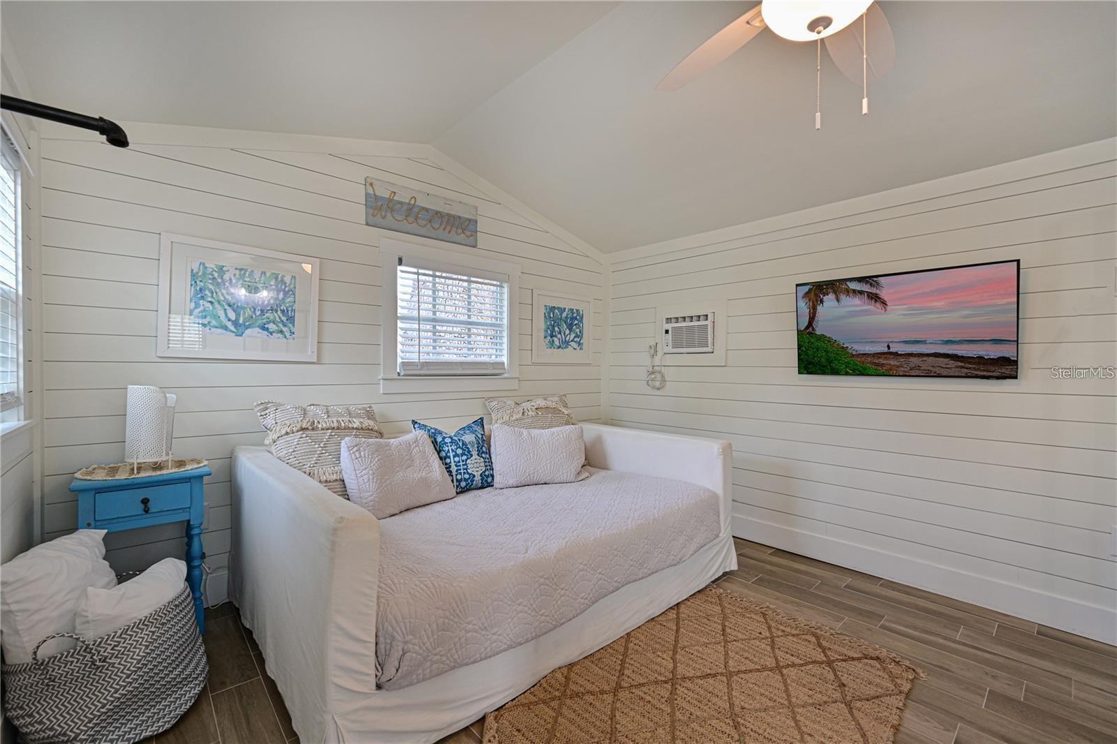 Image 11 of 20 For 1318 6th Street W