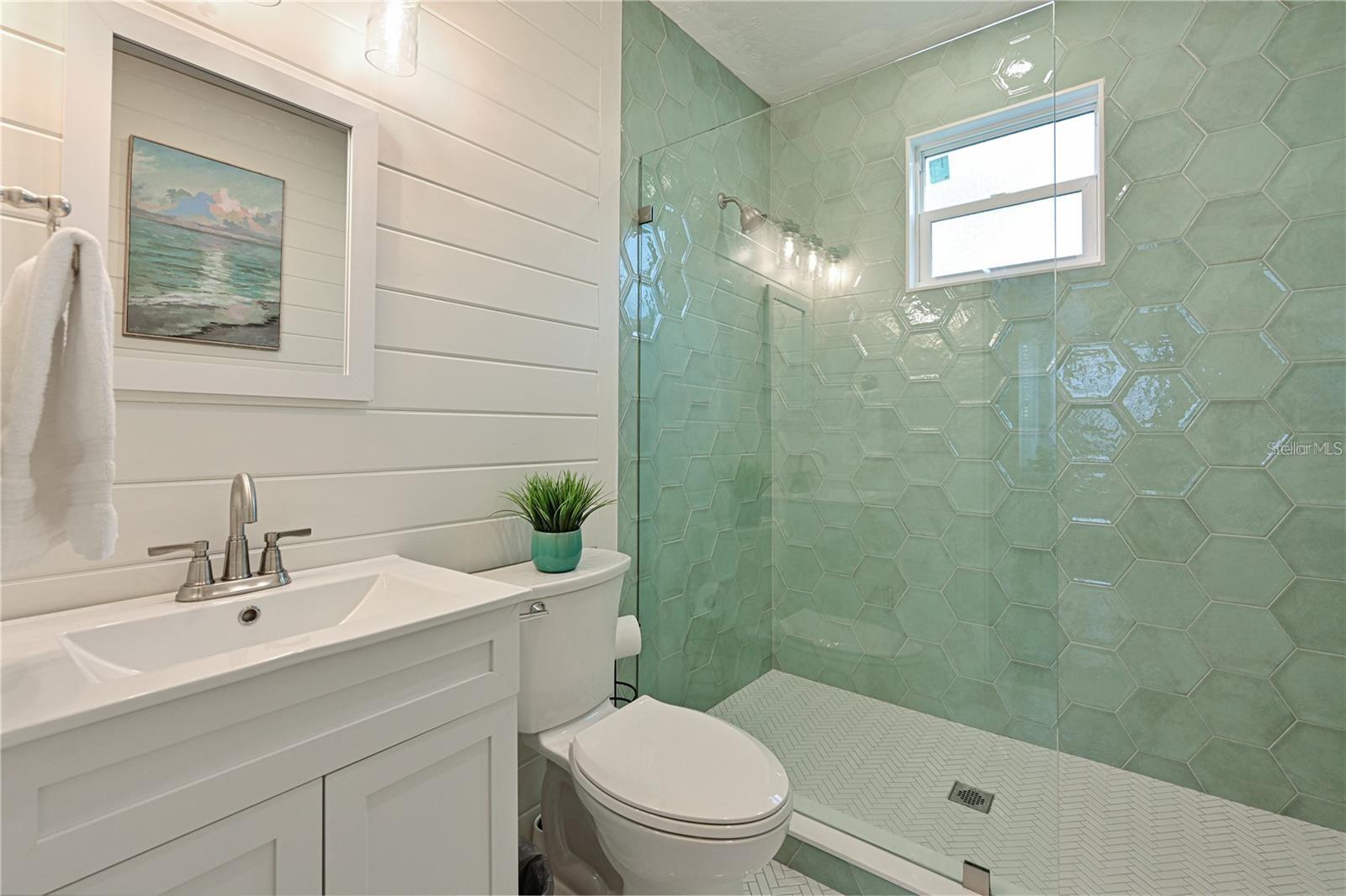 Image 15 of 20 For 1318 6th Street W