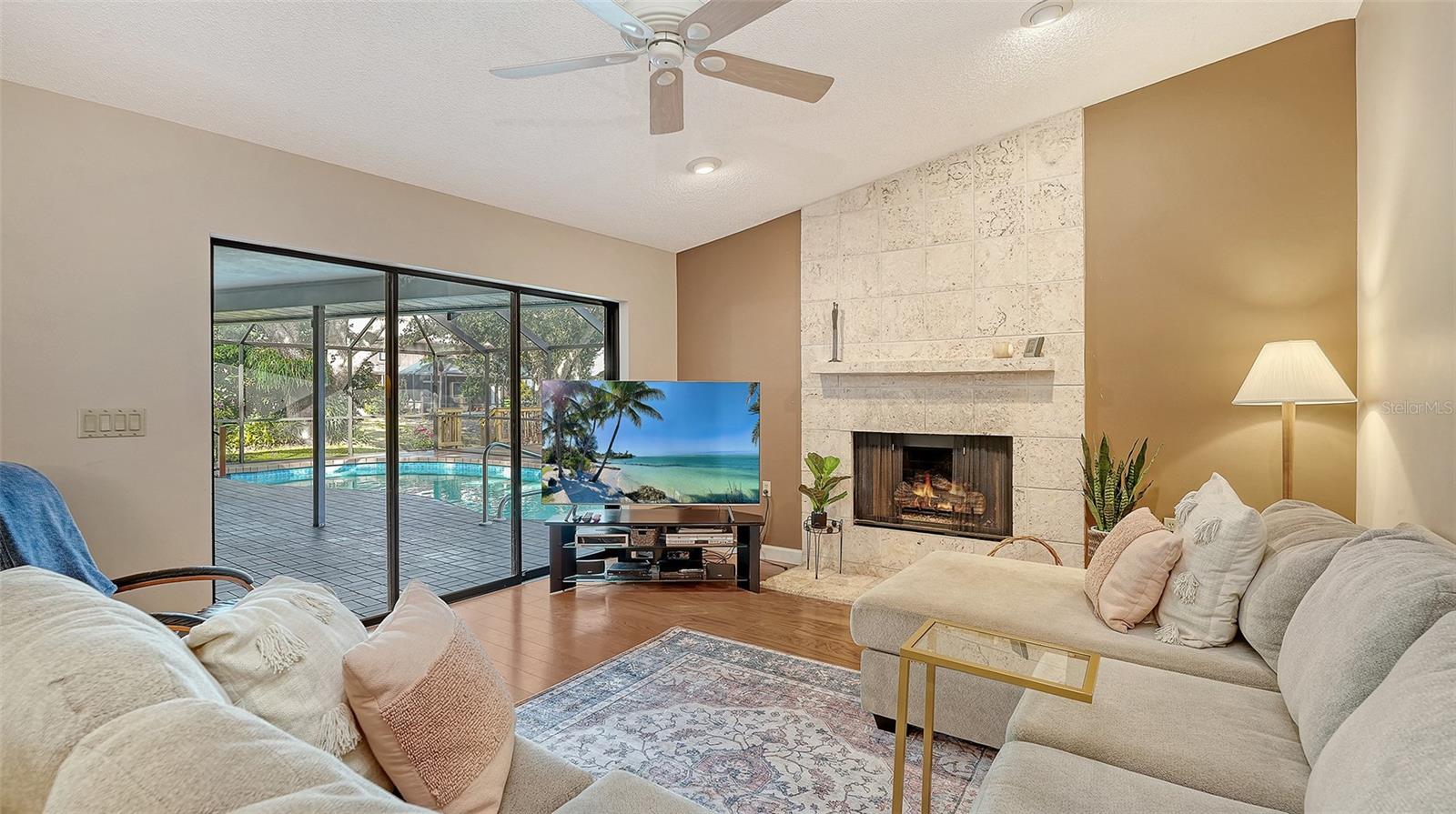 Image 11 of 48 For 5331 Dominica Circle