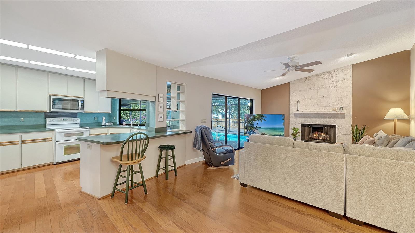 Image 14 of 48 For 5331 Dominica Circle