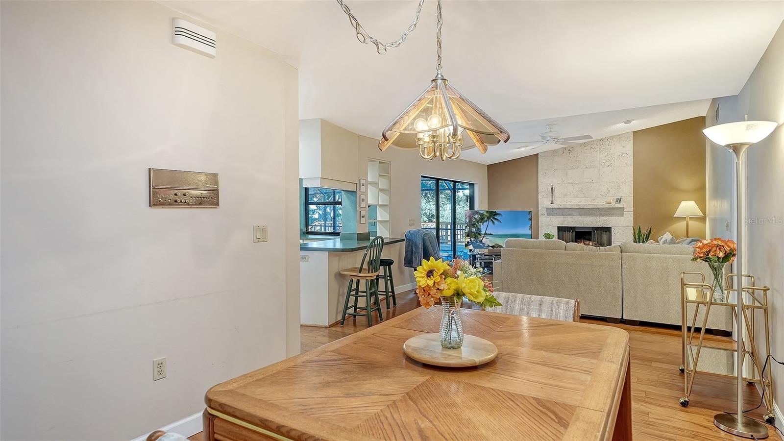 Image 19 of 48 For 5331 Dominica Circle