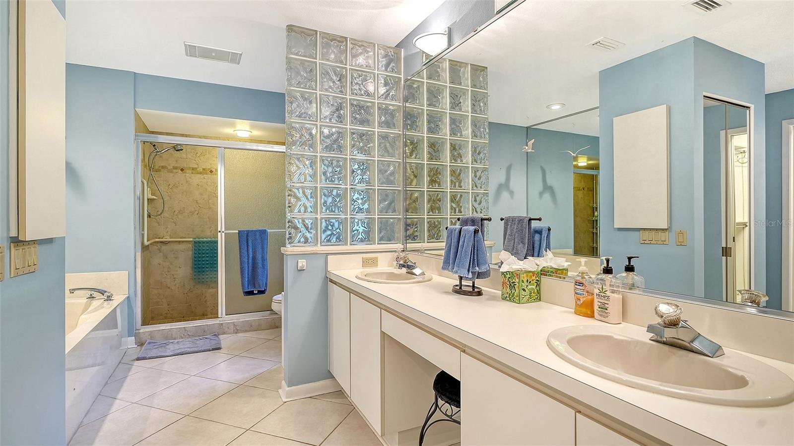 Image 27 of 48 For 5331 Dominica Circle