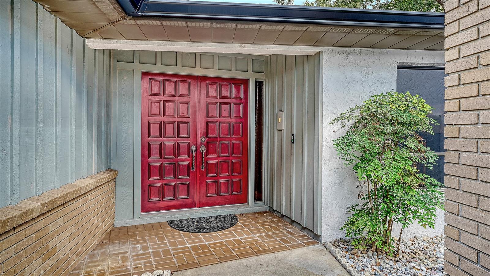 Image 6 of 48 For 5331 Dominica Circle