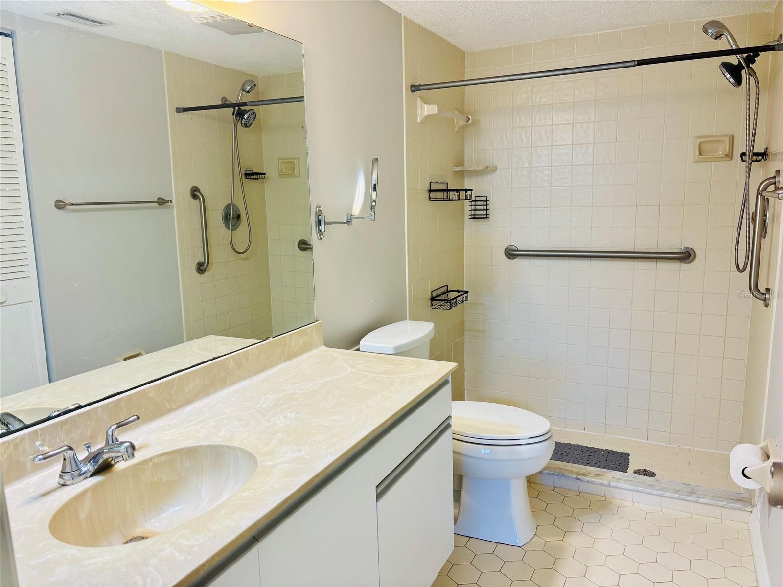 Image 17 of 32 For 6211 Timber Lake Drive B9