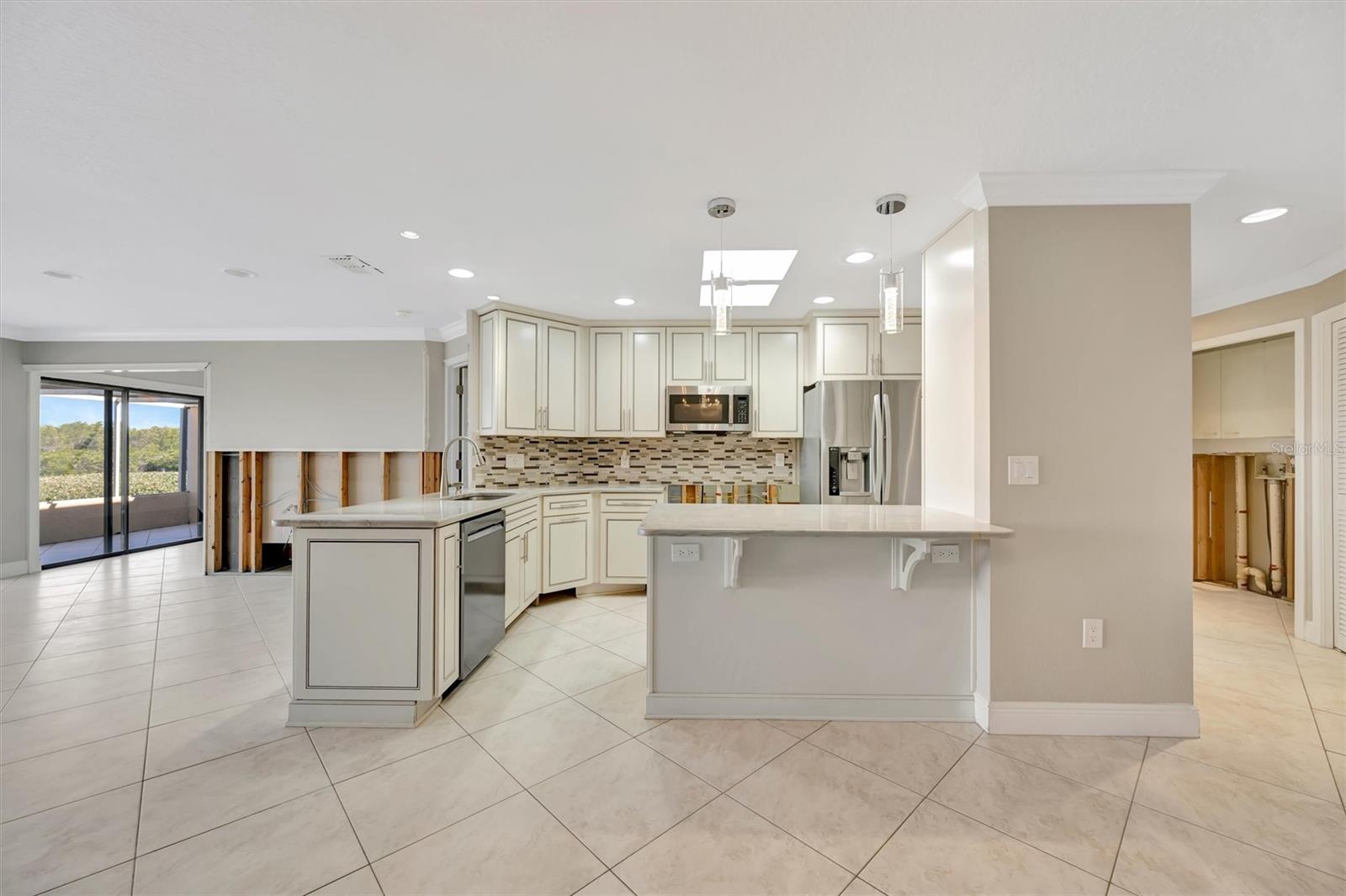 Image 10 of 47 For 3893 Catalina Drive