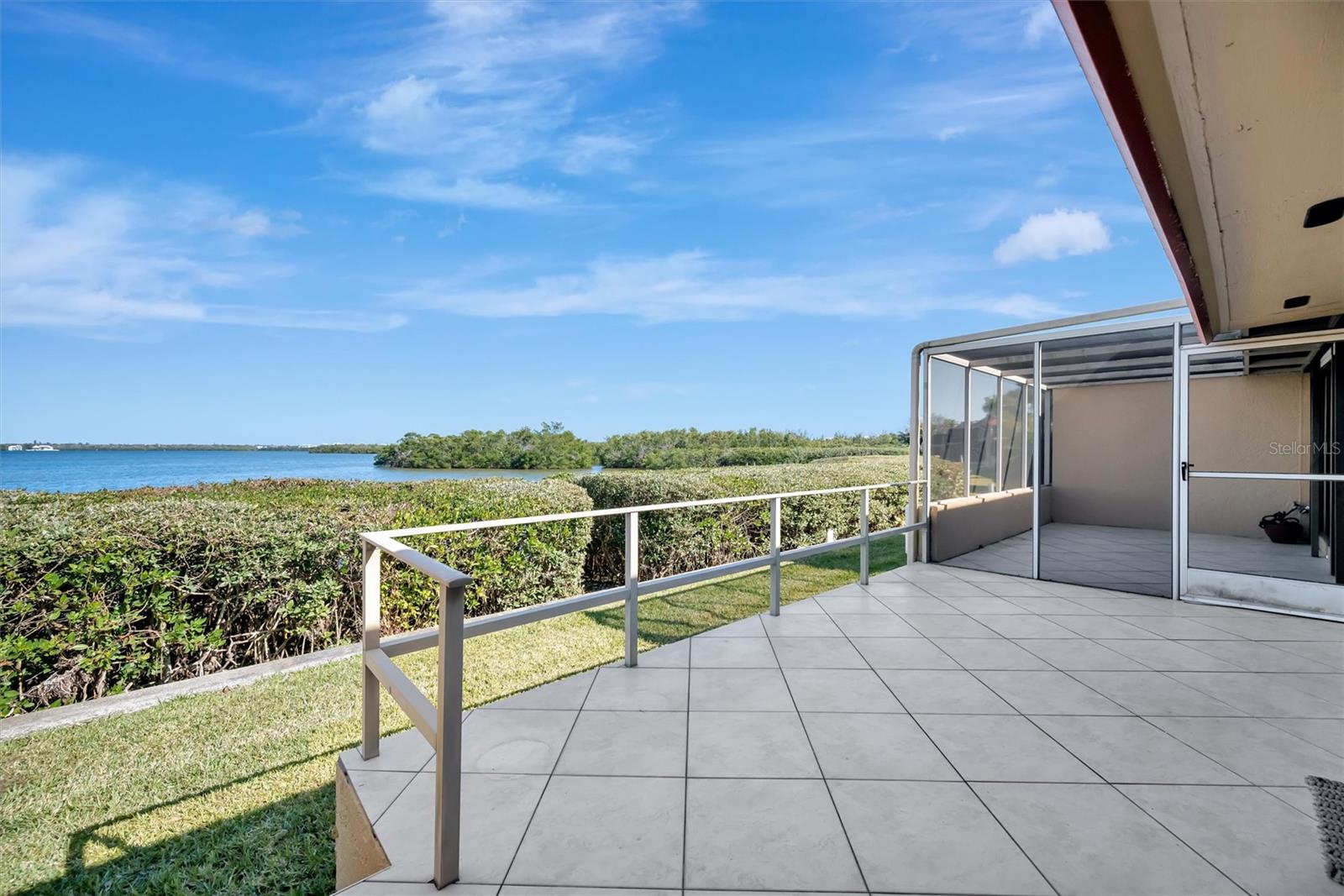 Image 5 of 47 For 3893 Catalina Drive