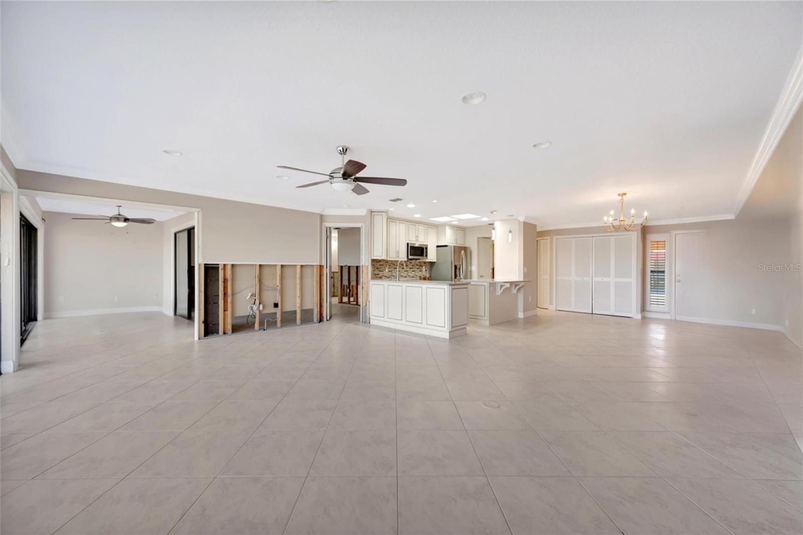 Image 9 of 47 For 3893 Catalina Drive