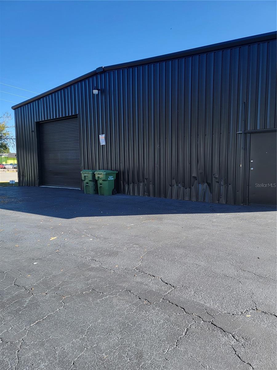 Listing photo id 1 for 1175 Washington Boulevard