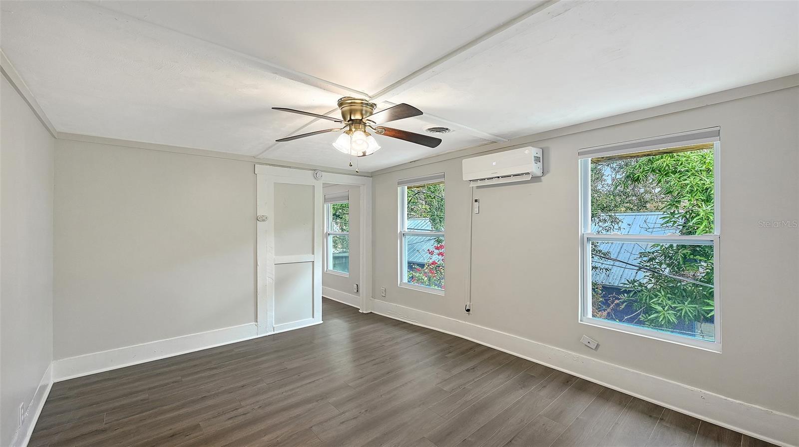 Image 10 of 33 For 1016 10th Avenue W