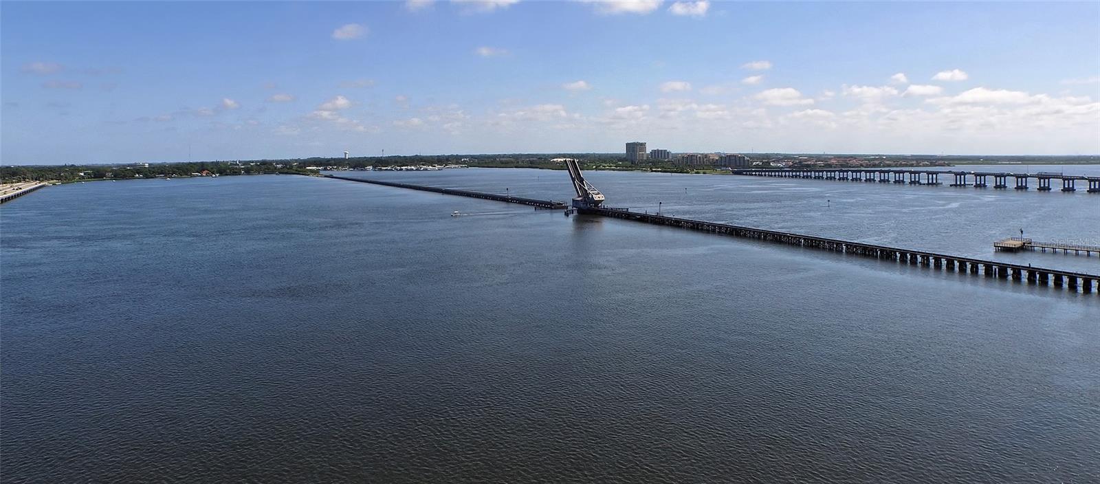 Image 32 of 33 For 1016 10th Avenue W