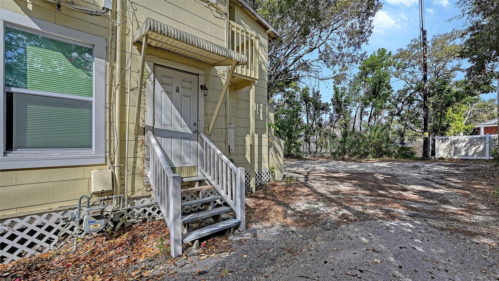 Image 4 of 33 For 1016 10th Avenue W