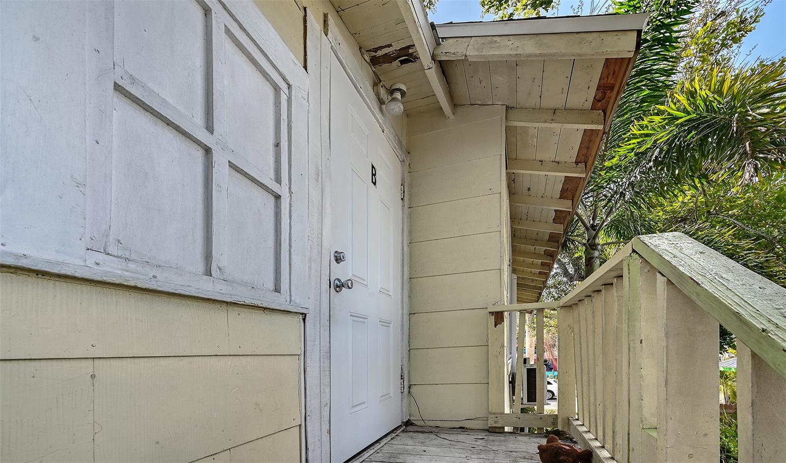 Image 5 of 33 For 1016 10th Avenue W