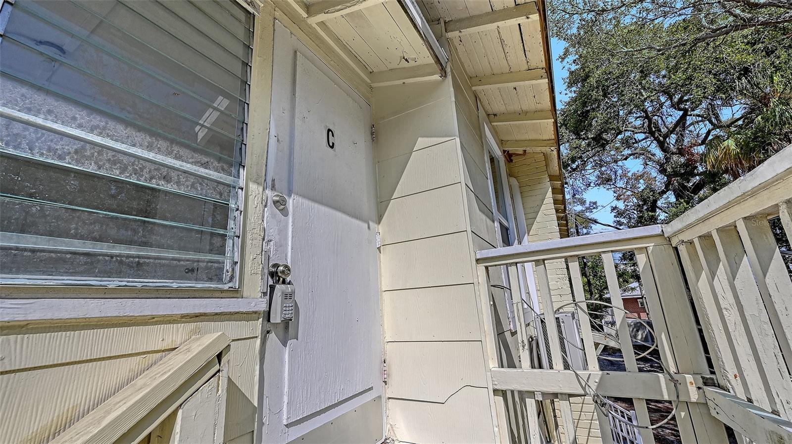 Image 6 of 33 For 1016 10th Avenue W