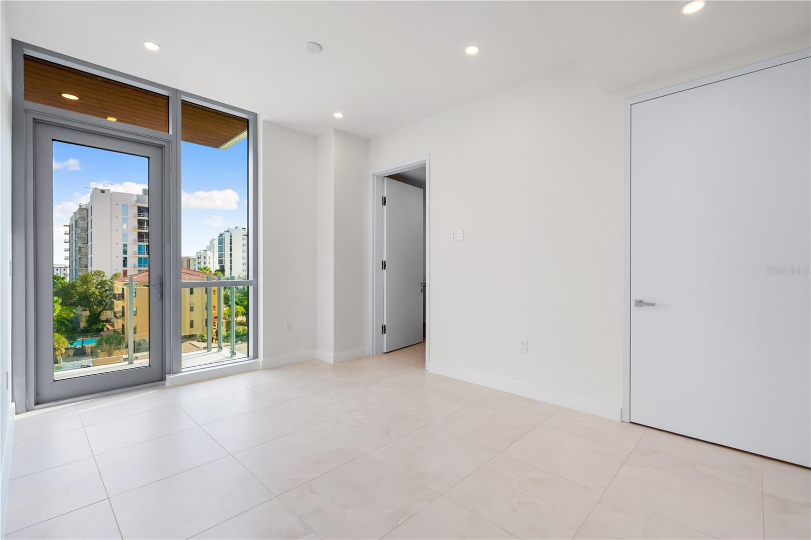 Image 29 of 57 For 111 Golden Gate Point 403