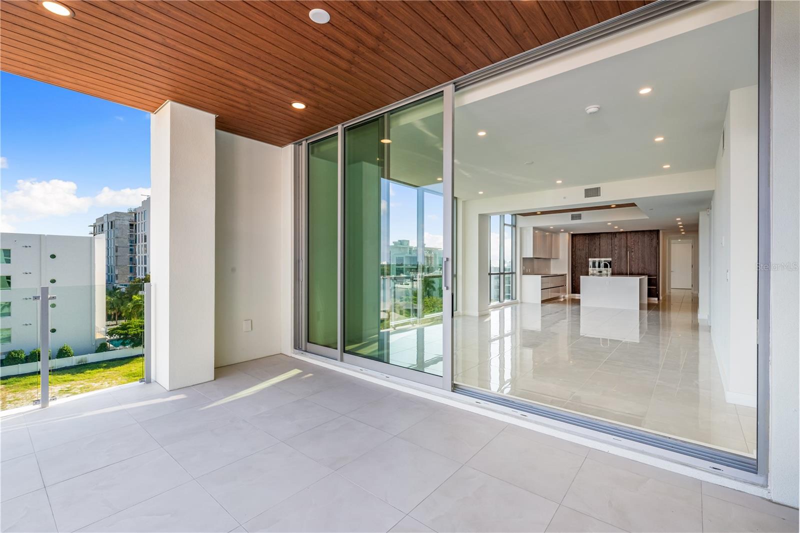 Image 33 of 57 For 111 Golden Gate Point 403