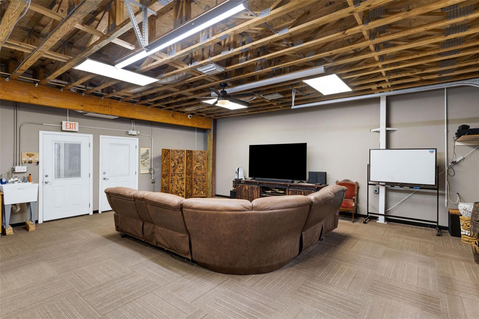 Image 15 of 22 For 4430 Mcashton Street 201