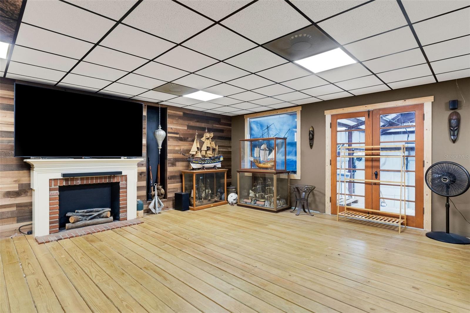 Image 18 of 22 For 4430 Mcashton Street 201