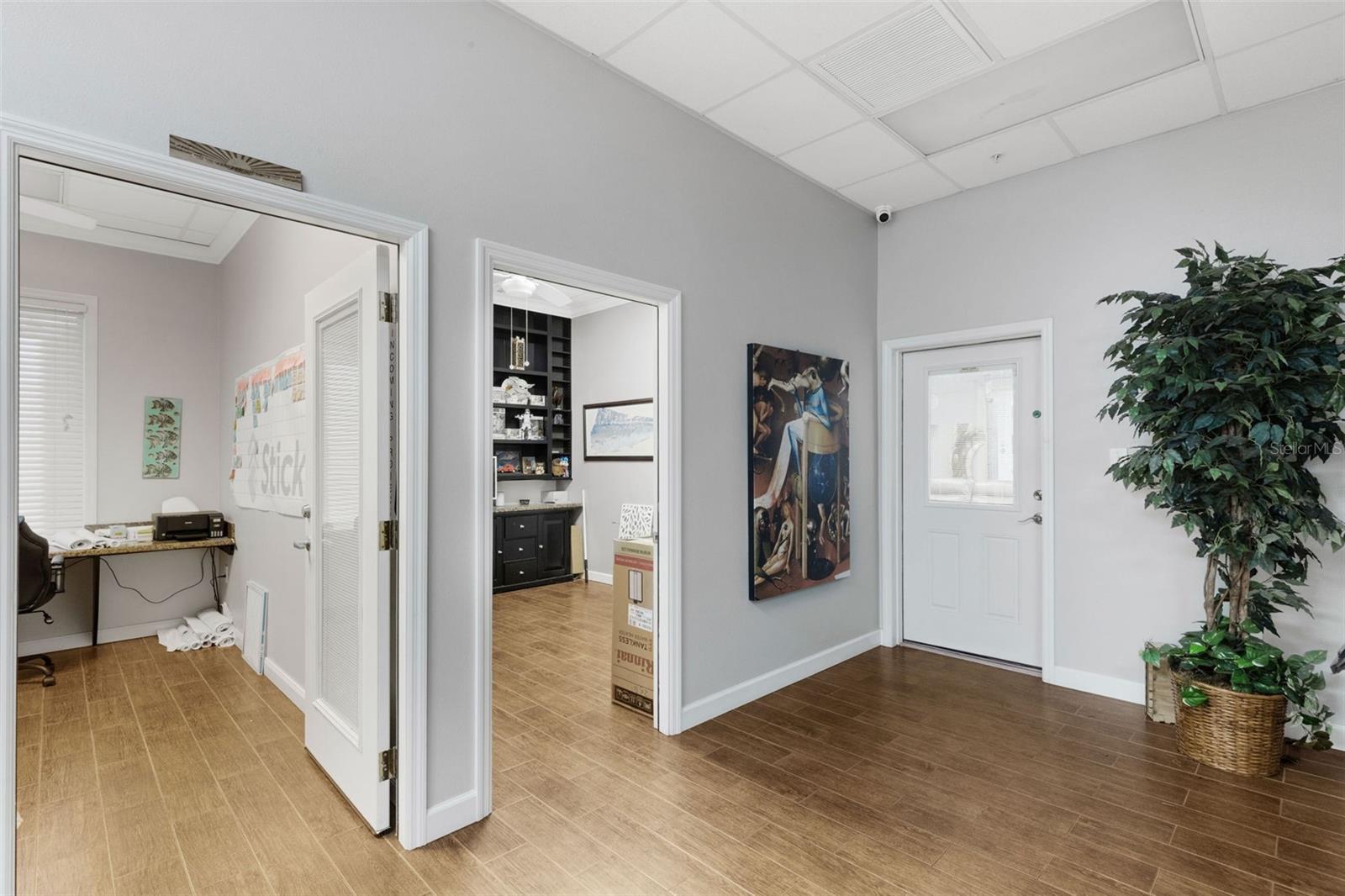 Image 4 of 22 For 4430 Mcashton Street 201