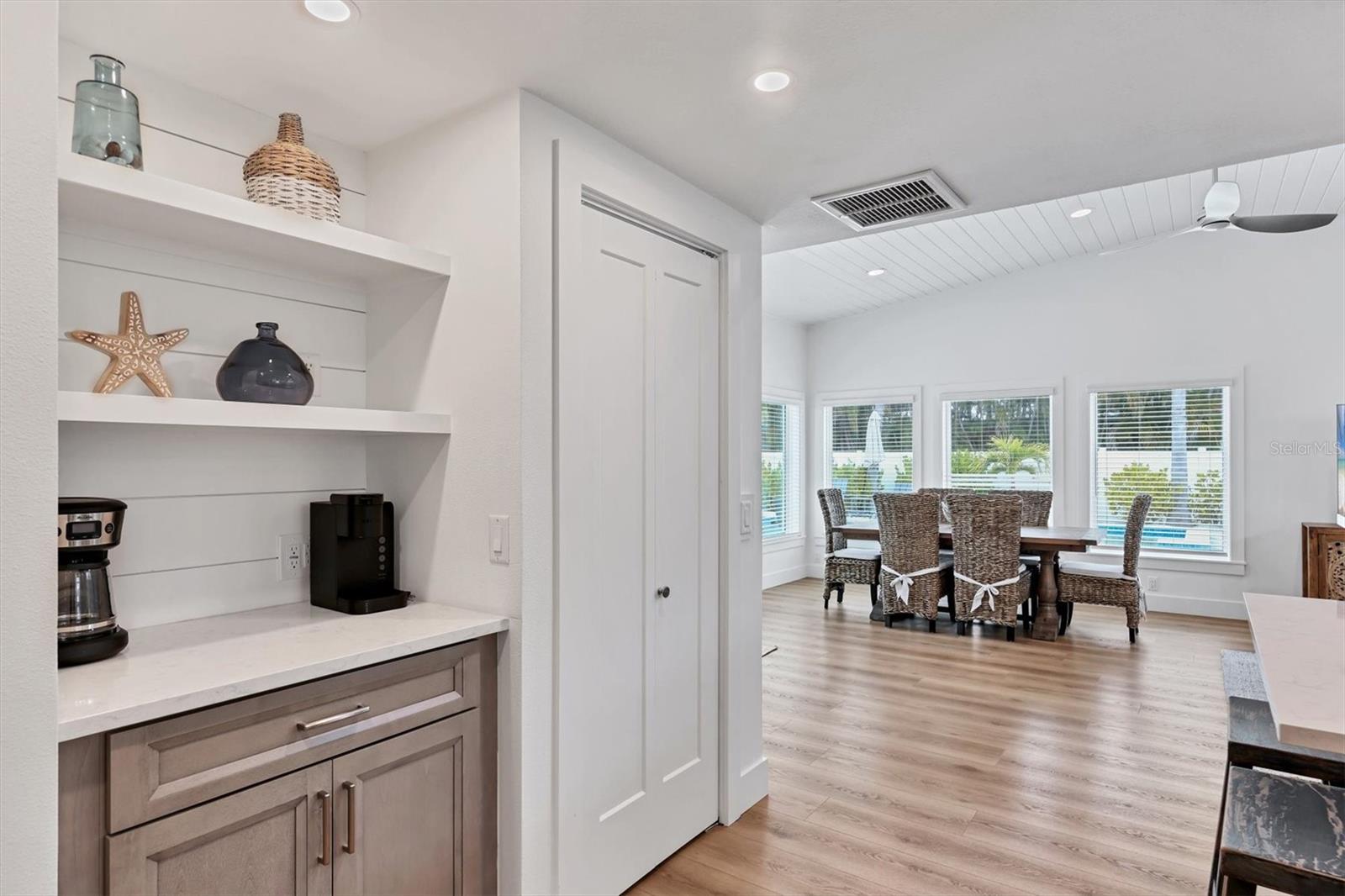 Image 26 of 66 For 270 Gladiolus Street