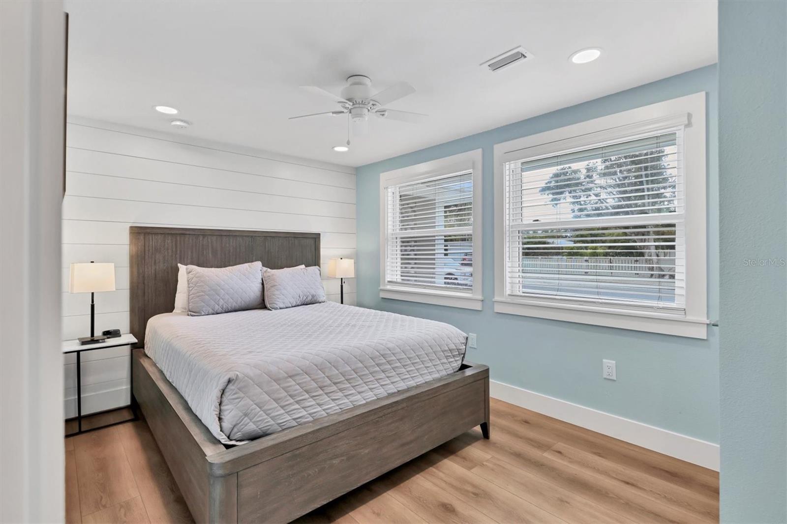 Image 36 of 66 For 270 Gladiolus Street