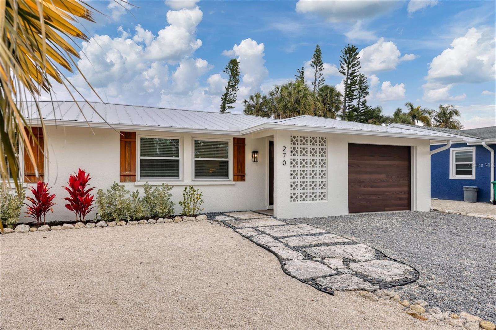 Image 4 of 66 For 270 Gladiolus Street