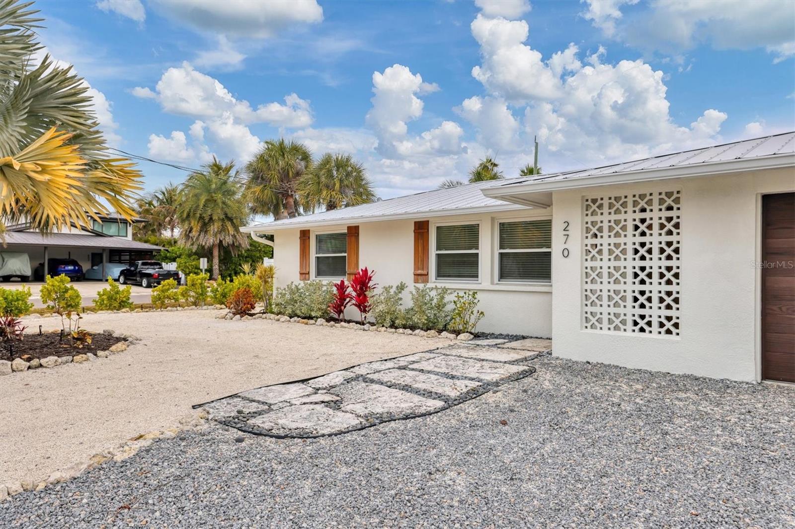 Image 5 of 66 For 270 Gladiolus Street