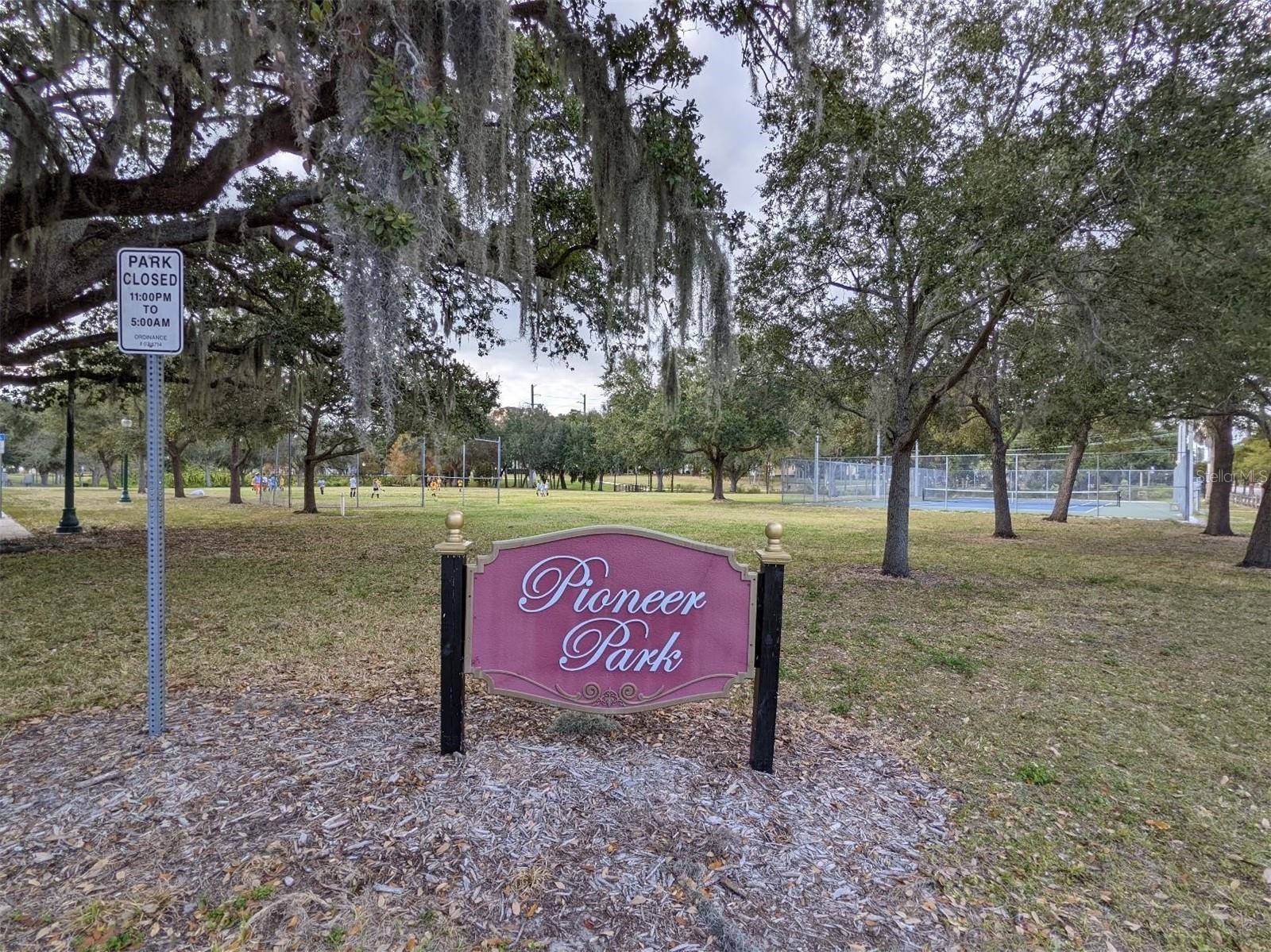 Image 12 of 13 For 1090 Cocoanut Avenue 4