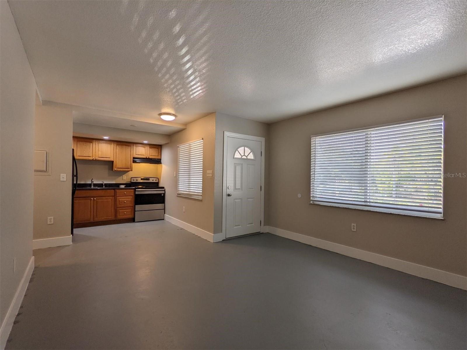 Image 3 of 13 For 1090 Cocoanut Avenue 4