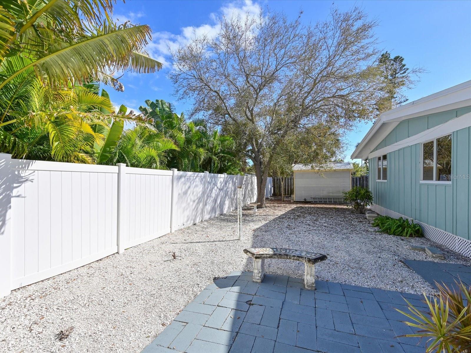 Image 19 of 39 For 216 Gladiolus Street