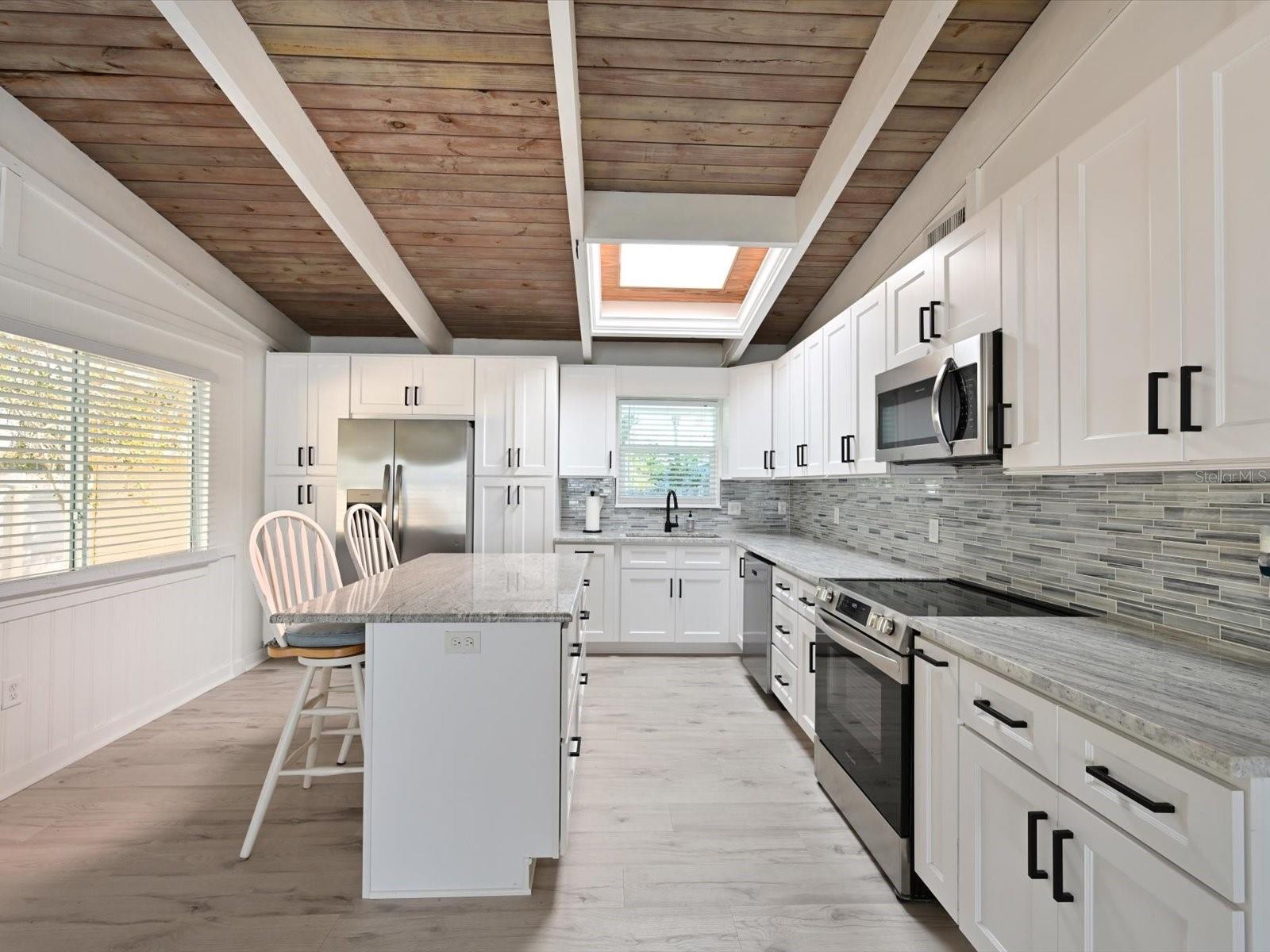 Image 3 of 39 For 216 Gladiolus Street