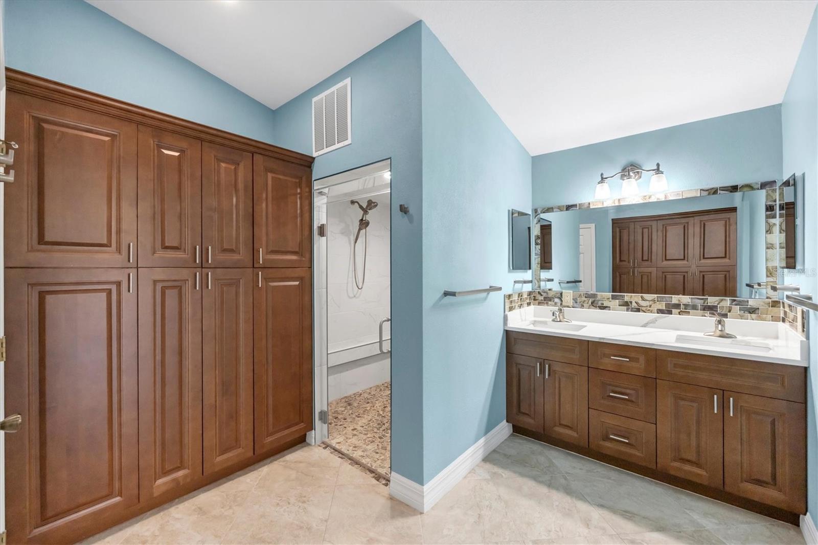 Image 18 of 43 For 8183 Deland Street