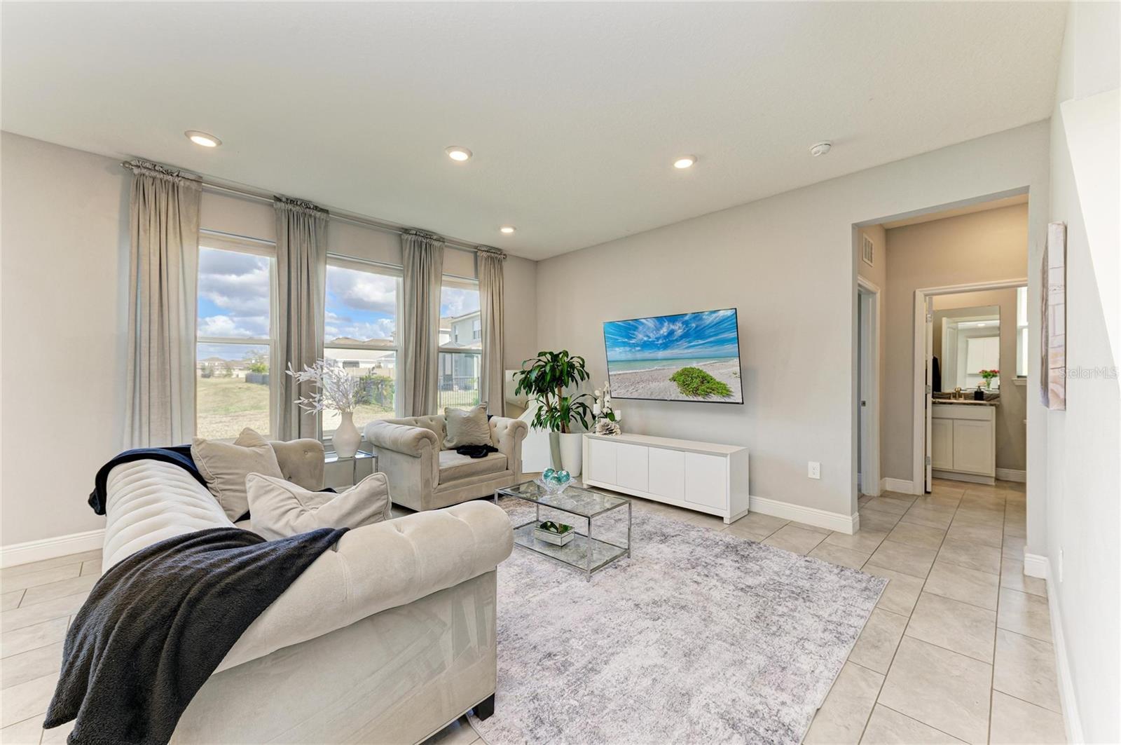 Image 18 of 54 For 5238 Grove Mill Loop