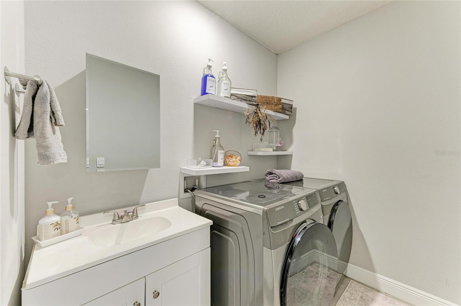 Image 36 of 54 For 5238 Grove Mill Loop