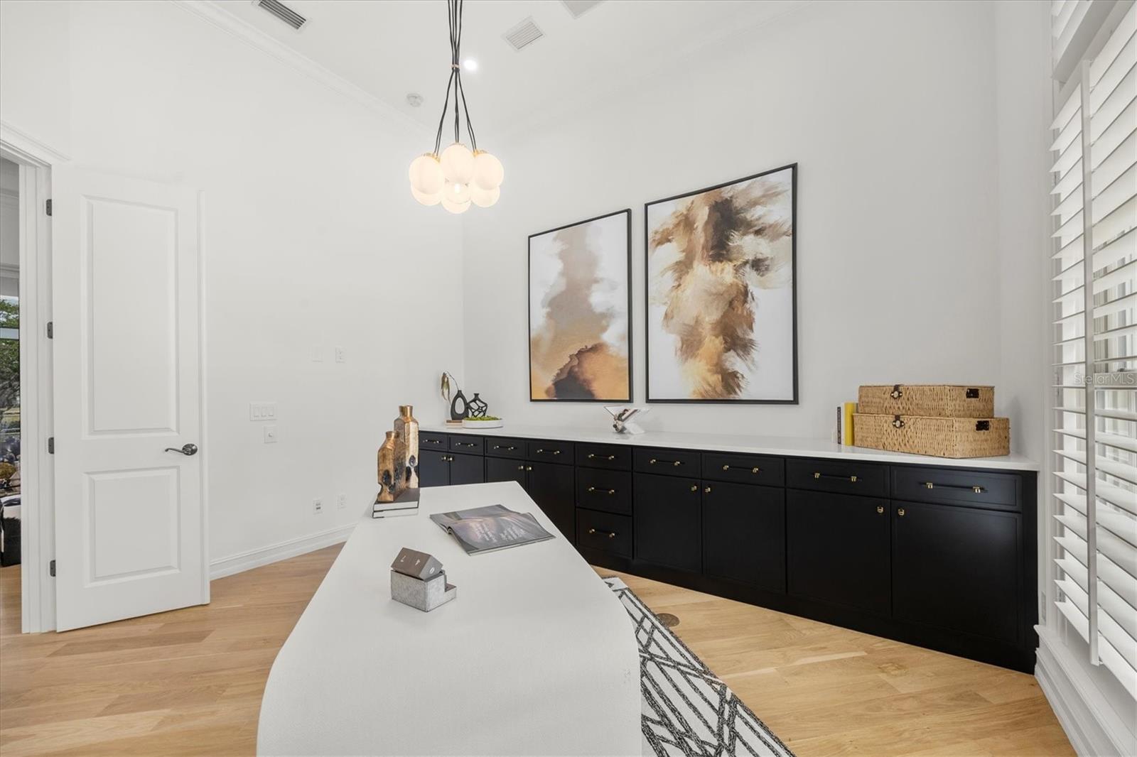 Image 12 of 79 For 7921 Waterton Lane