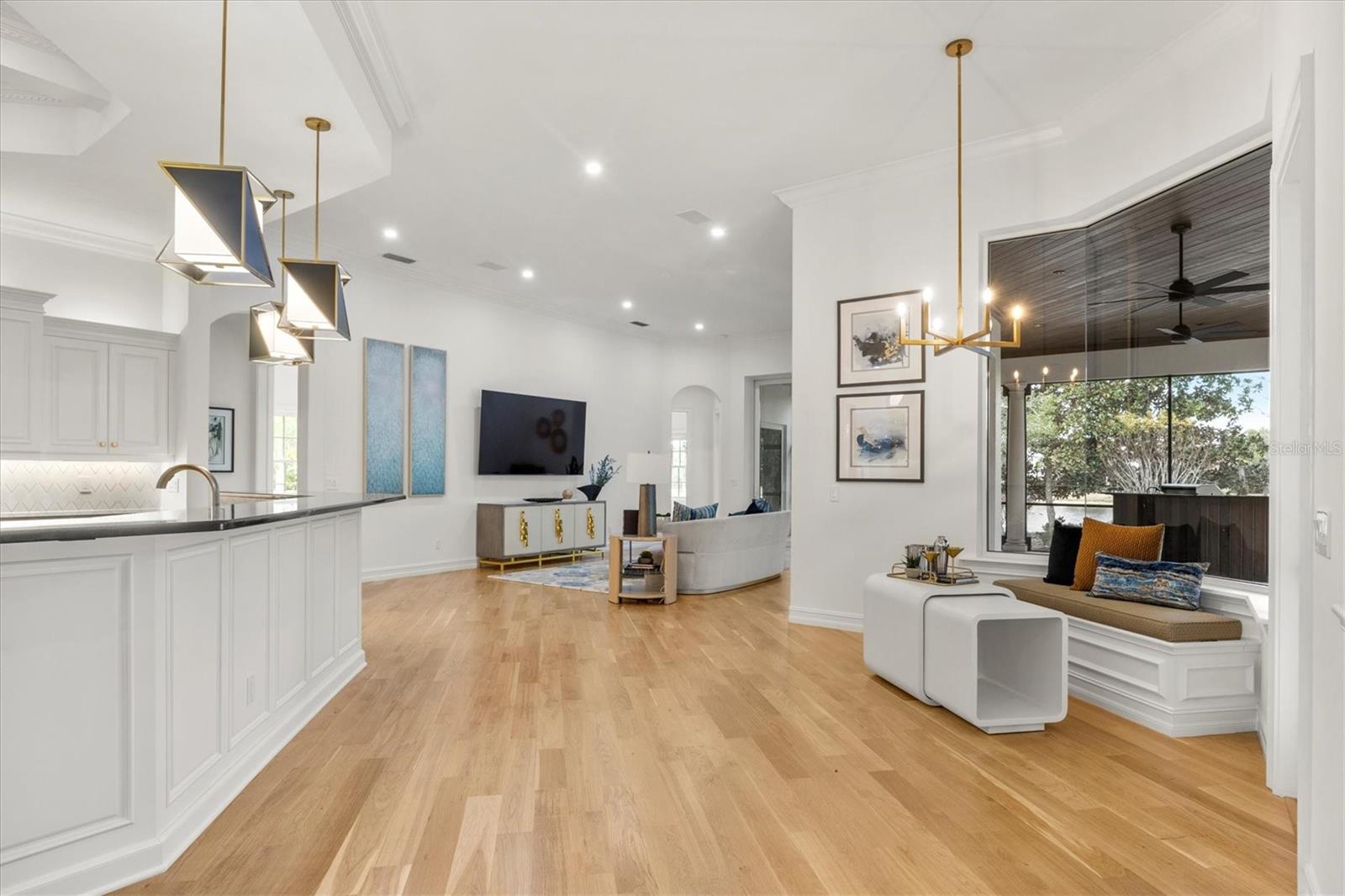 Image 20 of 79 For 7921 Waterton Lane