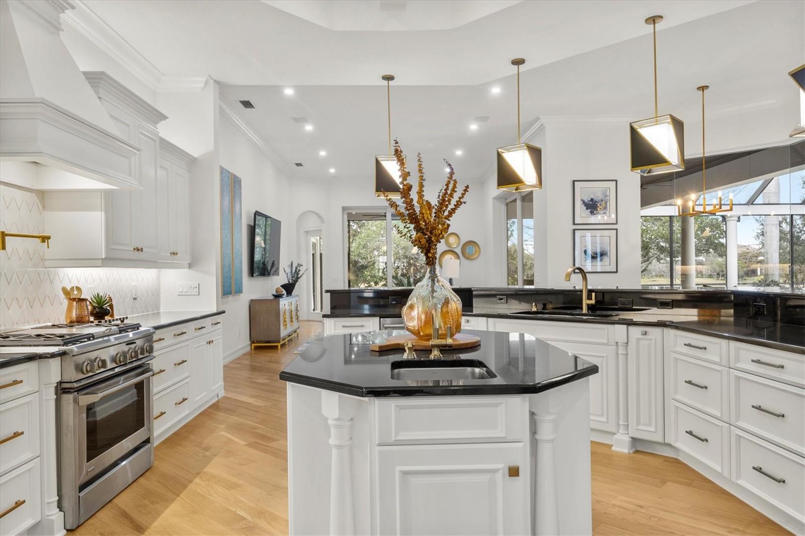 Image 24 of 79 For 7921 Waterton Lane