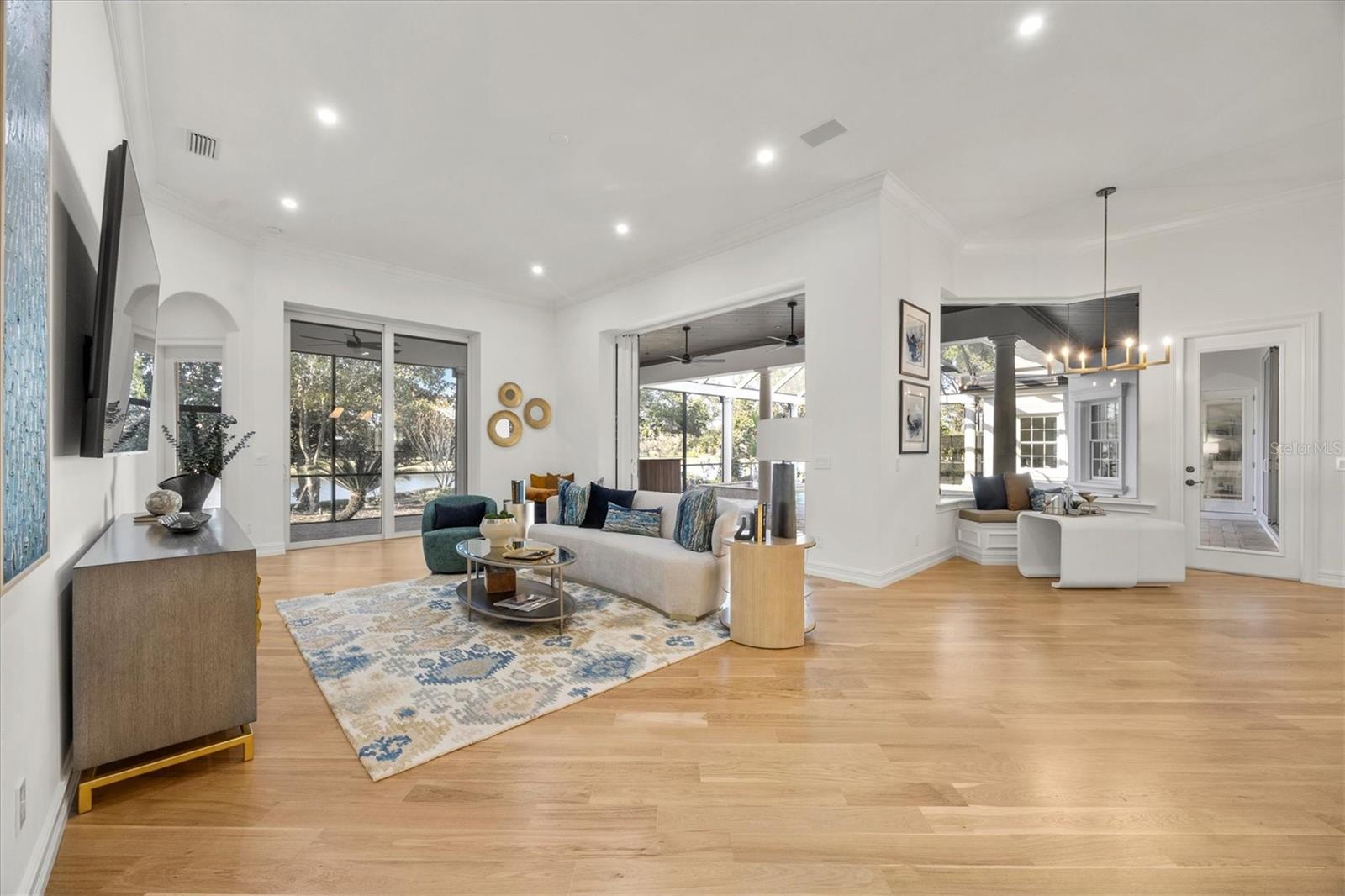 Image 28 of 79 For 7921 Waterton Lane