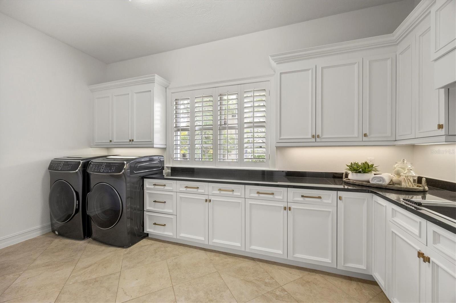 Image 48 of 79 For 7921 Waterton Lane