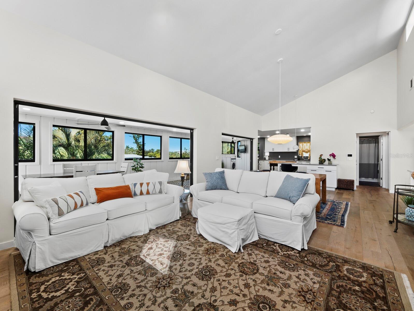 Image 12 of 59 For 601 Norton Street