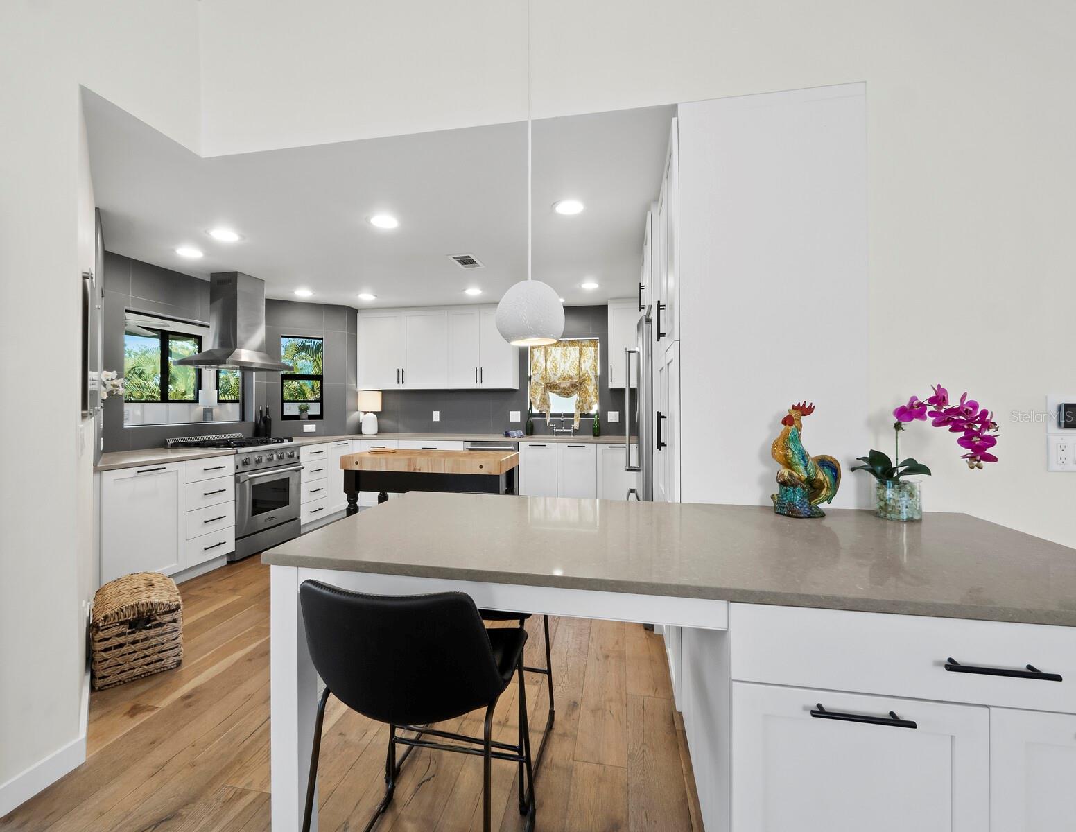 Image 15 of 59 For 601 Norton Street