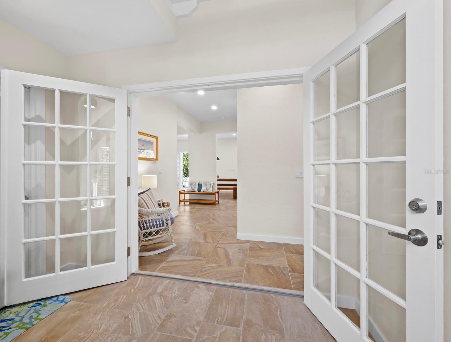 Image 32 of 59 For 601 Norton Street