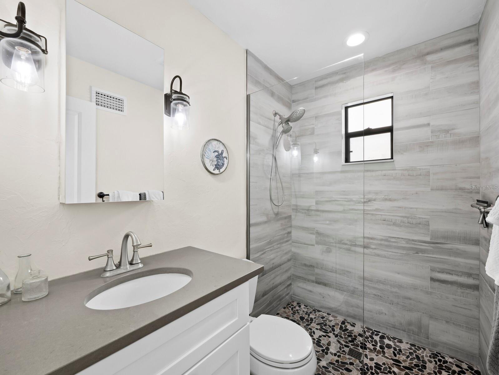 Image 40 of 59 For 601 Norton Street