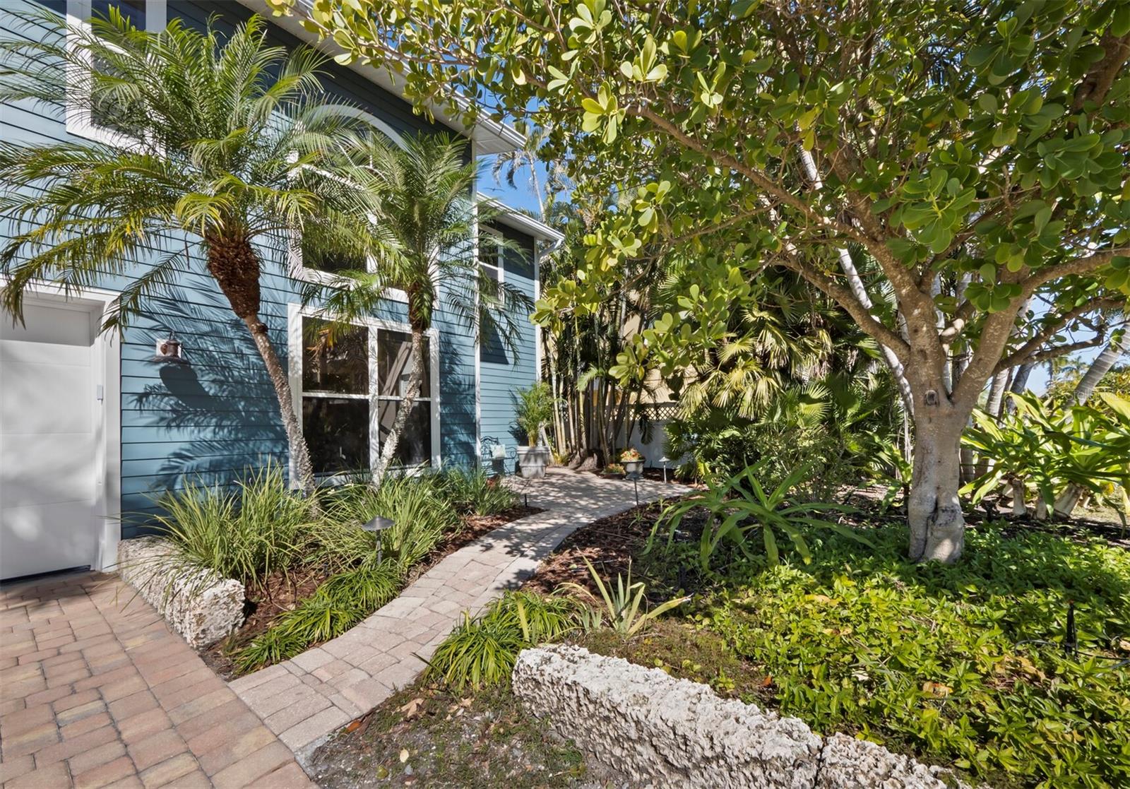 Image 5 of 59 For 601 Norton Street