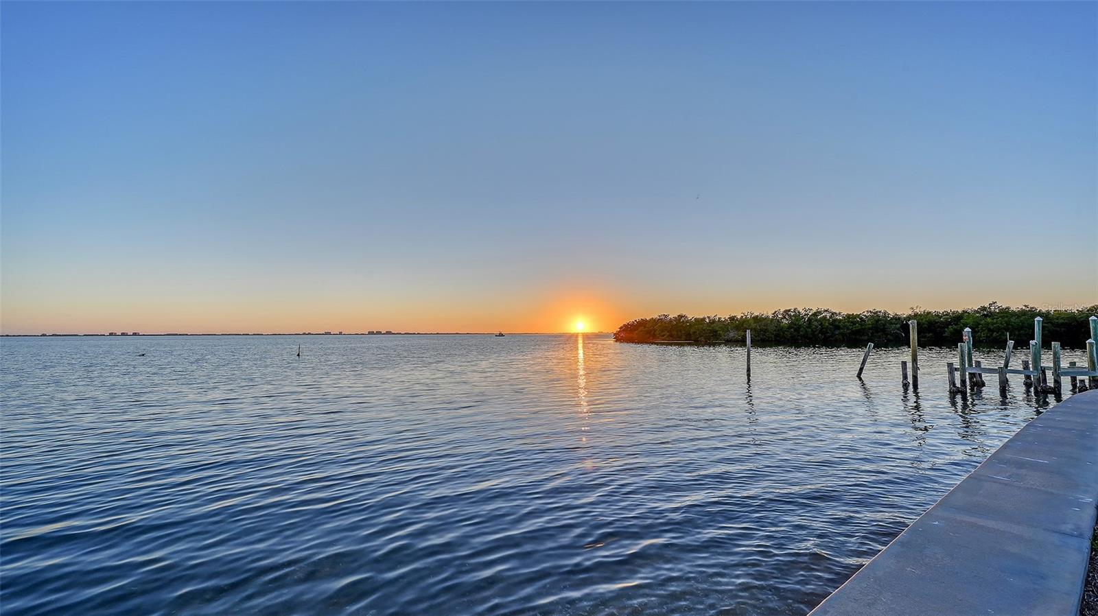 Image 12 of 90 For 7322 Westmoreland Drive